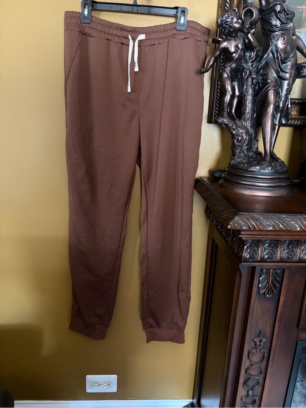 Men's Brown Drawstring Jogger Pants - Casual Comfort, New Without Tags
